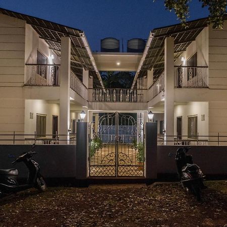 Marine Studios Le Pension Candolim Exterior foto