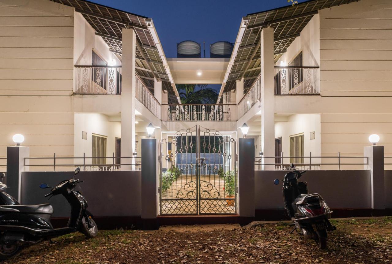 Marine Studios Le Pension Candolim Exterior foto